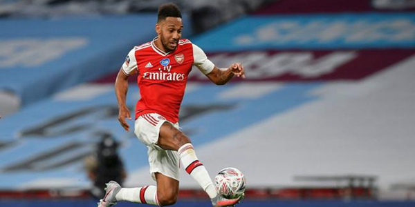 曝奥巴梅扬推迟跟阿森纳续约 他在等待巴萨买他