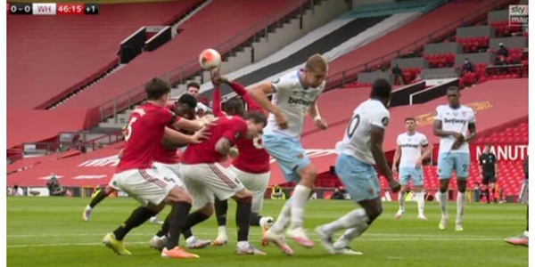 博格巴手球送点遭曼联新核当面嘲笑，怒瞪队友！索帅称是自然反应