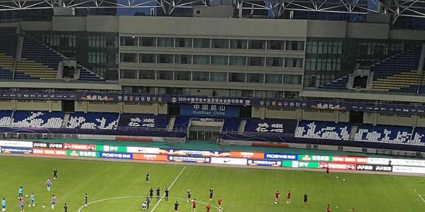 个别入住球景房的球迷开窗骂裁判 该行为将被治理