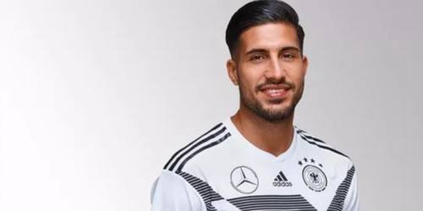 埃姆雷·詹介绍