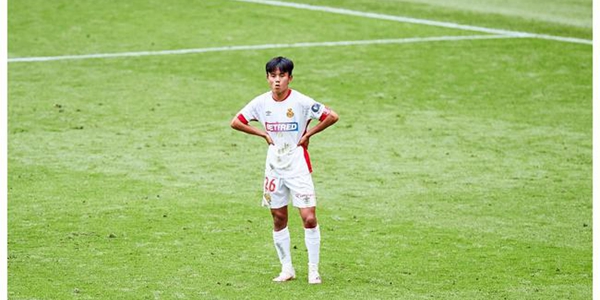 皇马日本天才：我喜欢盘带一对一 在球场从不畏惧