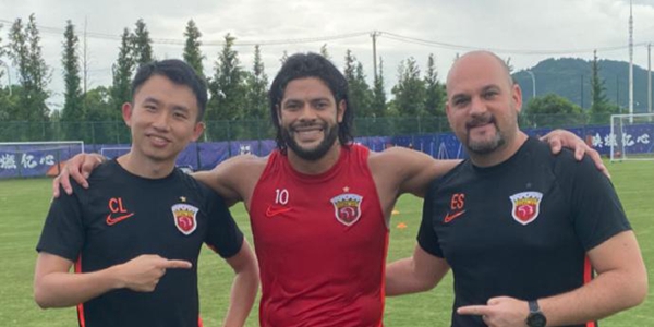 魏震停赛佩雷拉重新考虑3中卫 浩克恢复进最后阶段