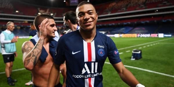 巴黎晋级欧冠比赛