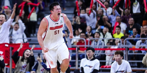 万圣伟离开广东男篮