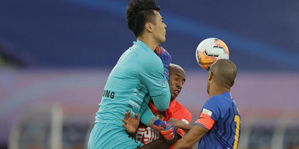 苏媒：顾超失误有草皮问题 别因失误就否定别人