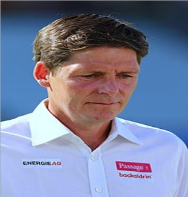 奥利弗·格拉斯纳介绍