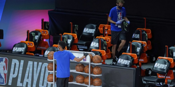 抗议美国黑人被枪击事件 湖人雄鹿等NBA球队宣布罢赛