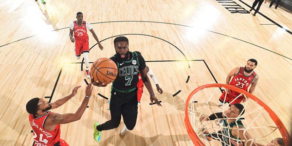 6人上双绿军攻克天王山 洛瑞低迷猛龙入绝境