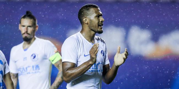 大连晚报:上次踢苏宁给了太多尊重 今天要自信点