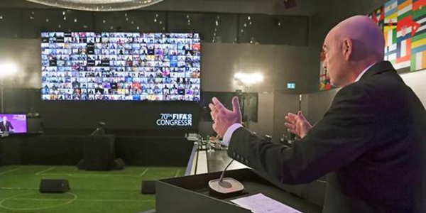 国足恐放缓归化步伐:没钱 李铁难如里皮般获支持