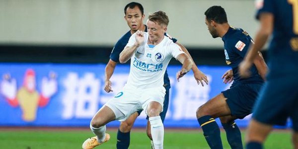 家乡媒体让大连队洗洗睡吧 在保级组里拿个好名次