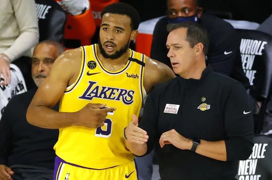 湖人新核武！死亡缠绕小卡！这是NBA最强00后？