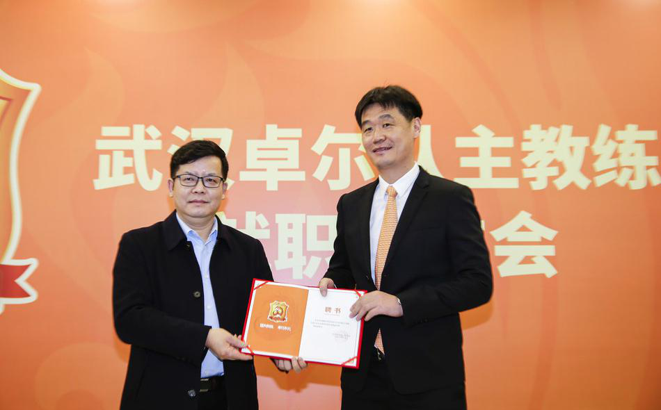 李霄鹏个人介绍