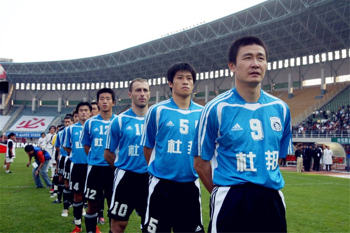 2001年足球双冠王大连实德球员名单