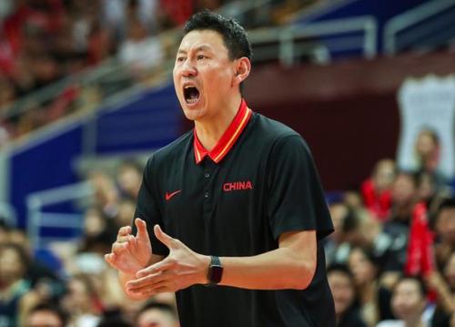 江苏龙肯帝亚队主教练李楠