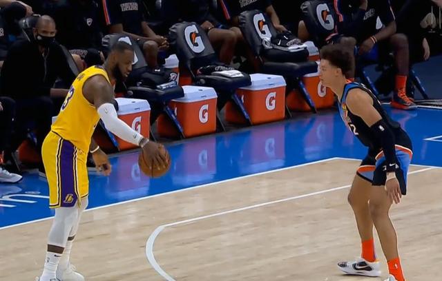 詹姆斯干拔三分怎么练