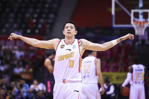 沈梓捷大鸟外号的由来