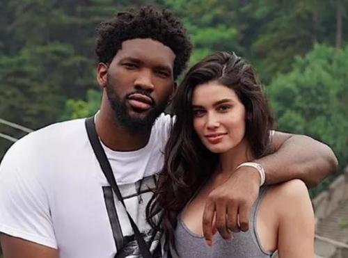 恩比德女朋友安妮德宝拉