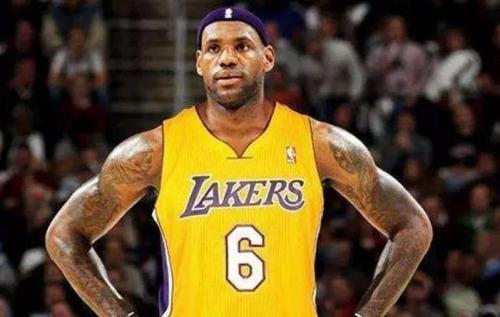 詹姆斯关于星期二的梗介绍