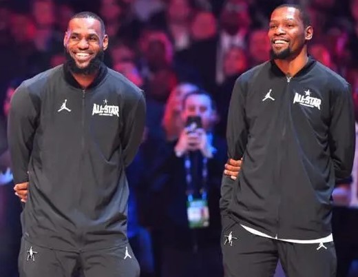 全明星首轮票选杜兰特力压詹姆斯