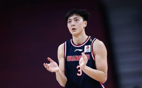 胡明轩女友是谁？图片一览