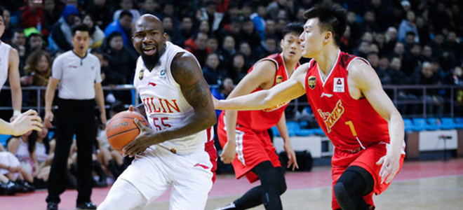 多米尼克-琼斯在cba的年薪是多少