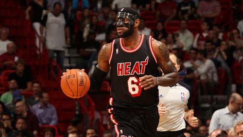 NBA禁止球员带灰色面具的原因