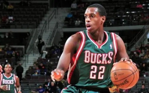 克里斯-米德尔顿年薪有多少？