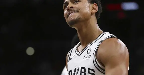 布林-福布斯个人介绍