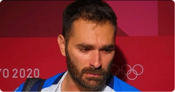 希腊举重选手亚科维迪斯为什么会退役