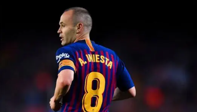 伊涅斯塔叫小白的原因