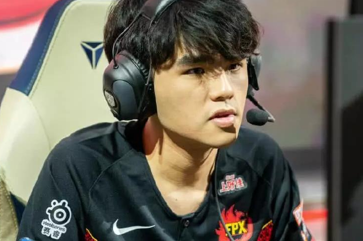 FPX战队成员林炜翔个人简介