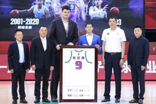 张庆鹏退役视频