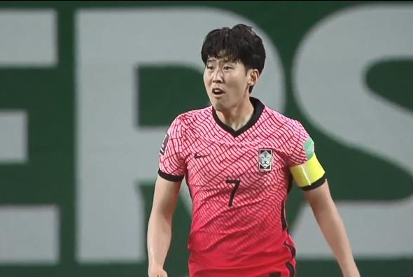 亚洲预选12强赛韩国首发人员一览