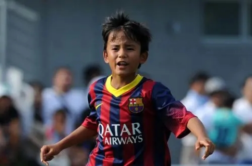 巴萨当年放弃久保建英原因