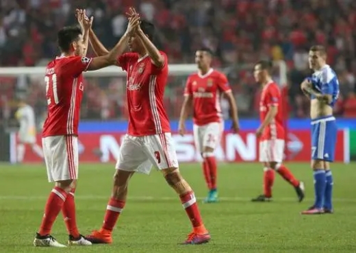 拜仁vs基辅迪纳摩首发替补名单