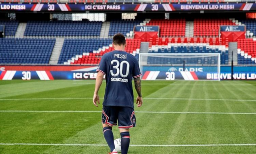 梅西进球大巴黎2-0击败曼城