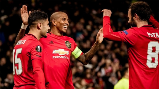 英超曼联vs埃弗顿首发替补名单