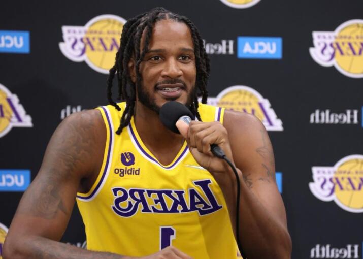 阿里扎所在球队介绍