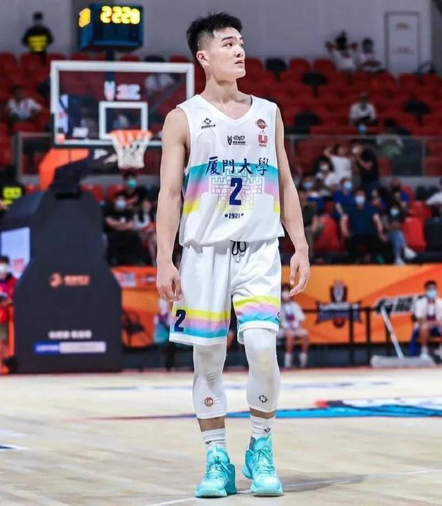 黎伊扬个人介绍