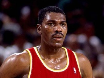 哈基姆·奥拉朱旺身高臂展介绍