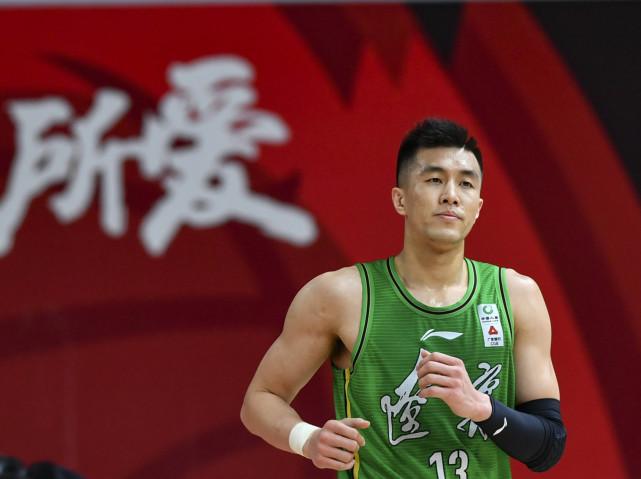 郭艾伦被罚原因