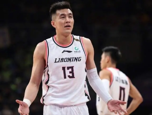 郭艾伦重回球队，回应罚款事件