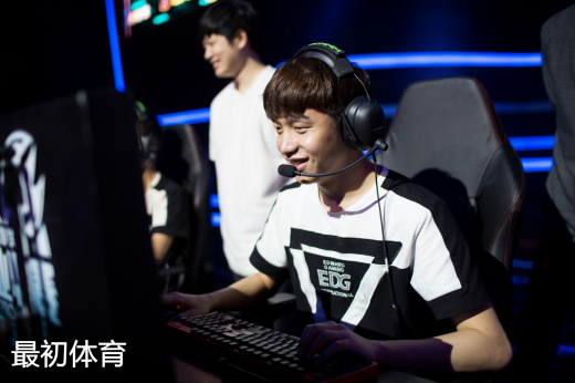 EDG战队成员王杰个人介绍