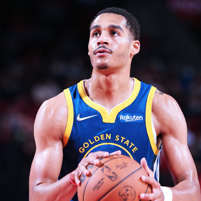 乔丹·普尔是控卫还是得分后卫