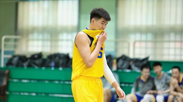 黄秋实个人介绍