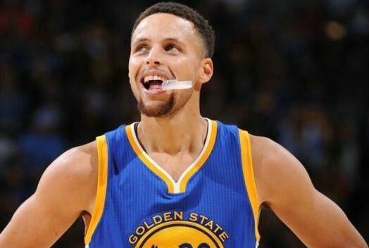 为什么库里叫萌神