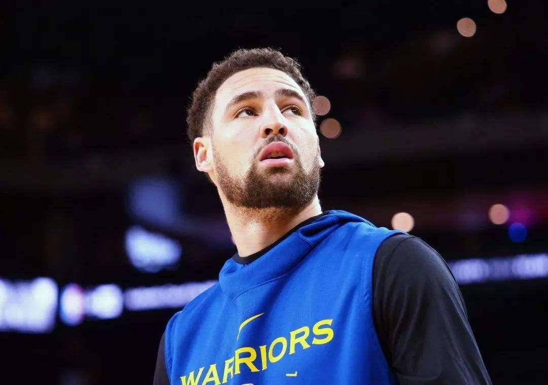 勇士从发展联盟召回汤普森