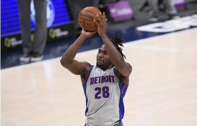 以赛亚·斯图尔特个人介绍