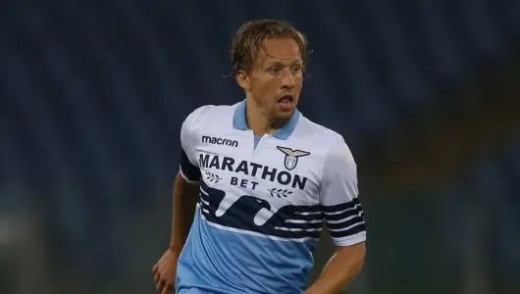 卢卡斯-雷瓦所穿球衣号码介绍